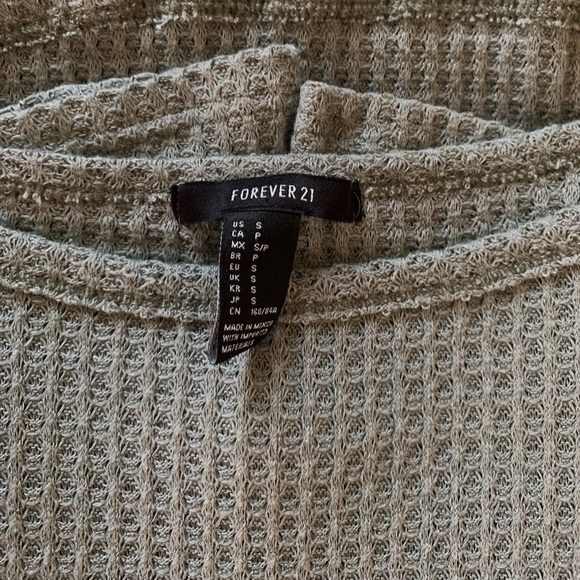 Green Sweater ⚡️Size S - Picture 4 of 4